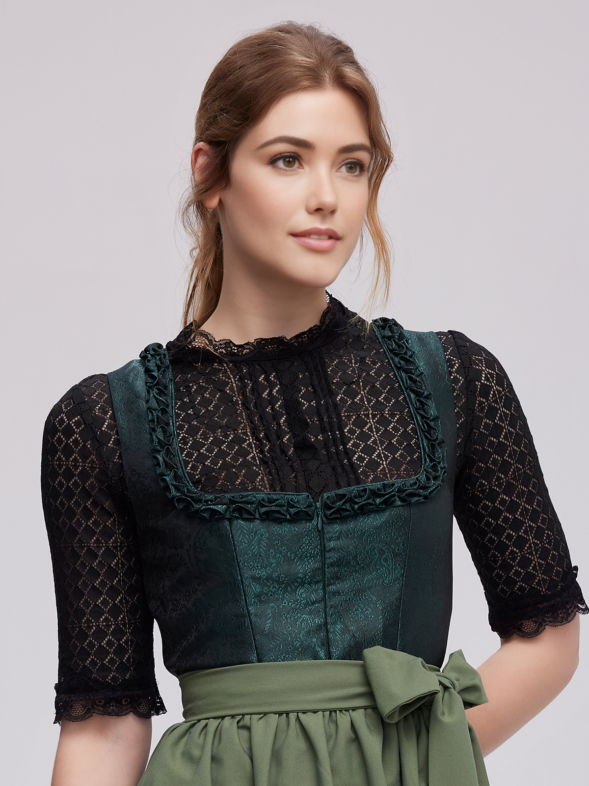Dirndl mit Ärmeln in Grün