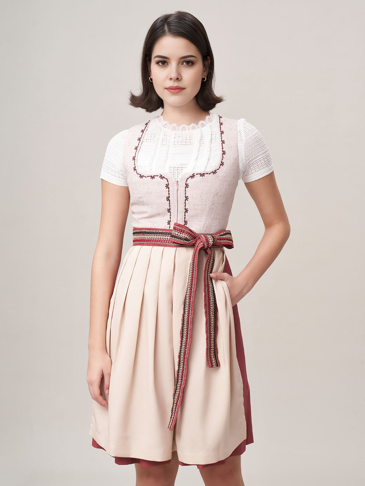 Dirndl Dunkelgrün in eleganter Ausführung