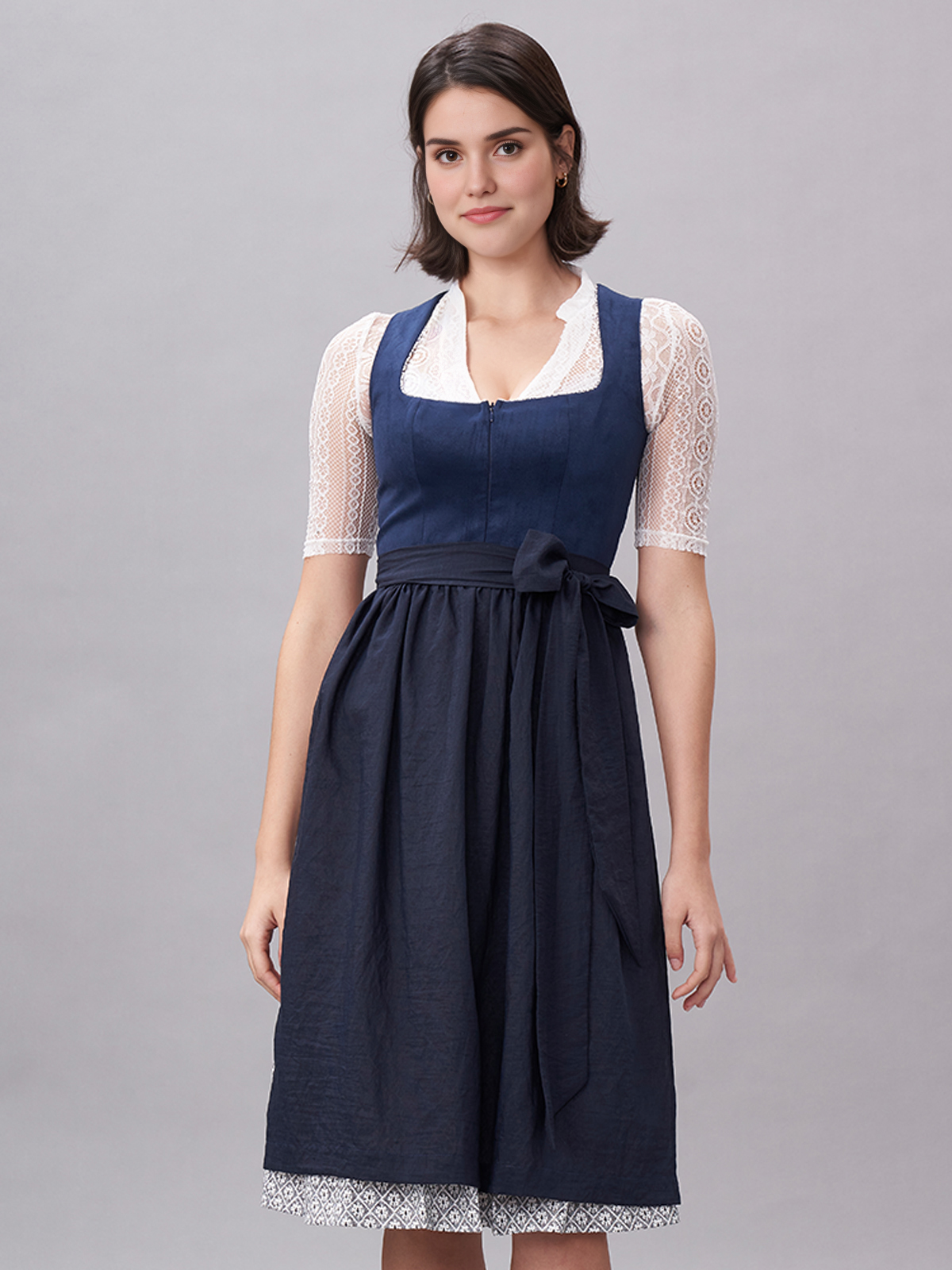 Dirndl mit 70 cm Rocklänge in Blau