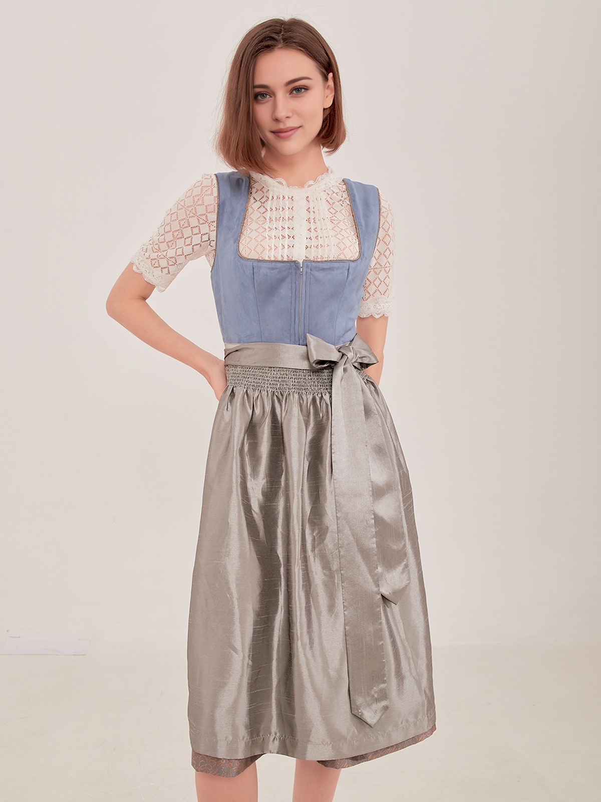 Elegantes blaues Dirndl
