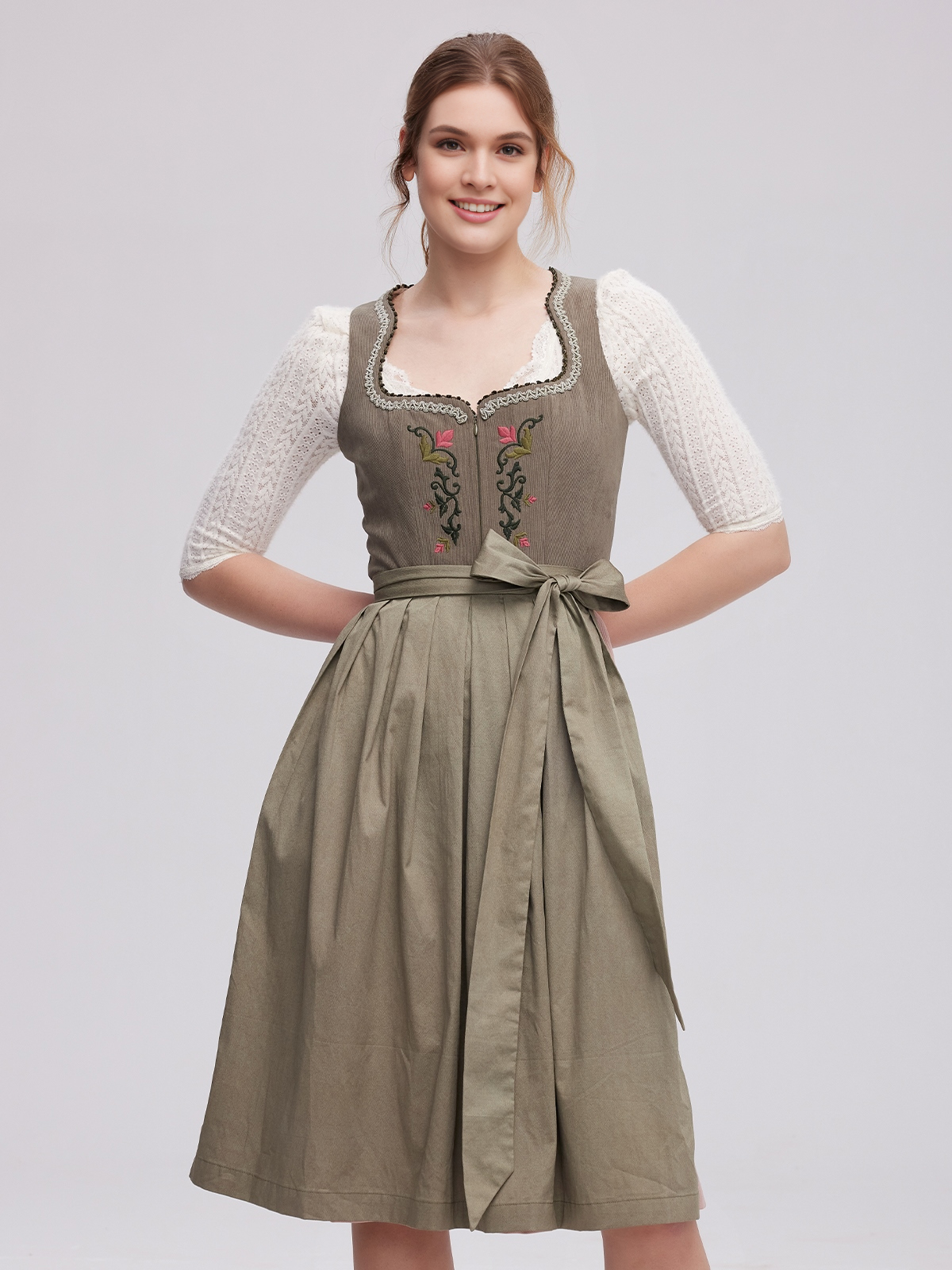 Dirndl mit grünem Muster