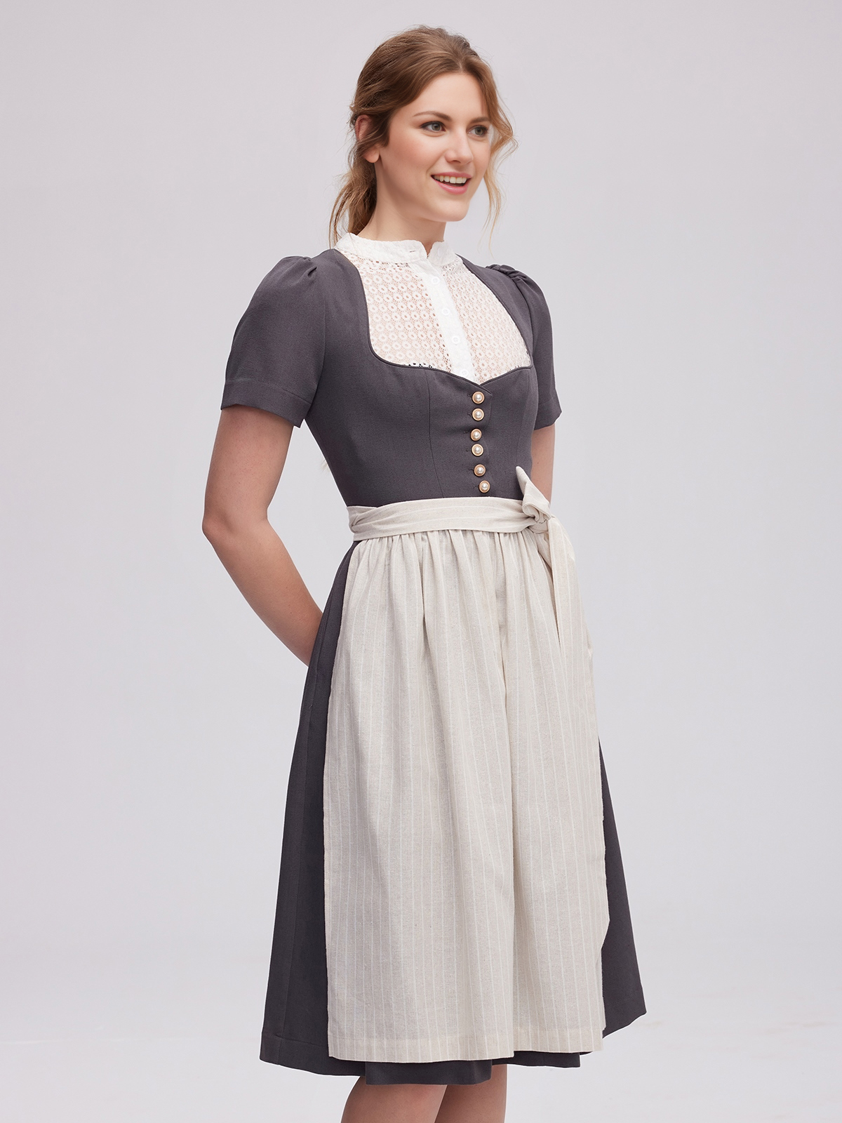 Blaues Dirndl in eleganter Ausführung