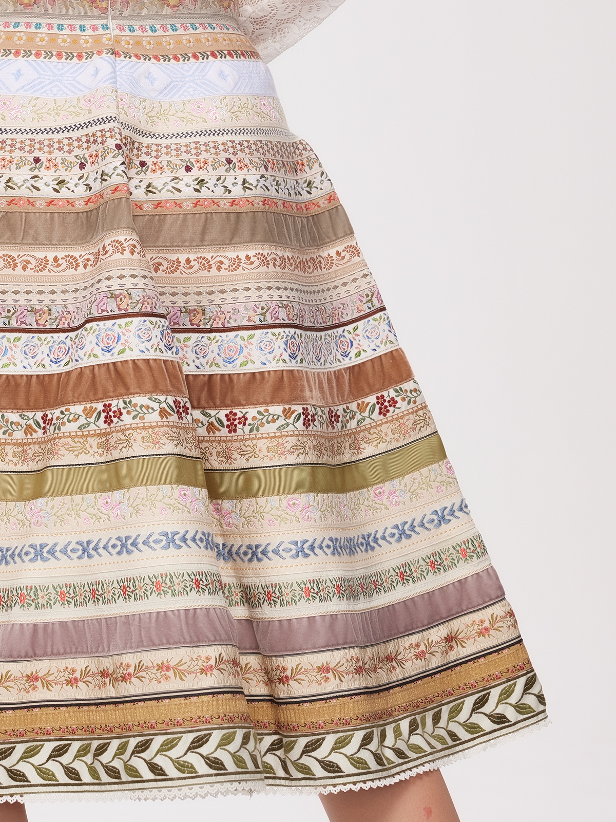 Braunes Dirndl in eleganter Ausführung