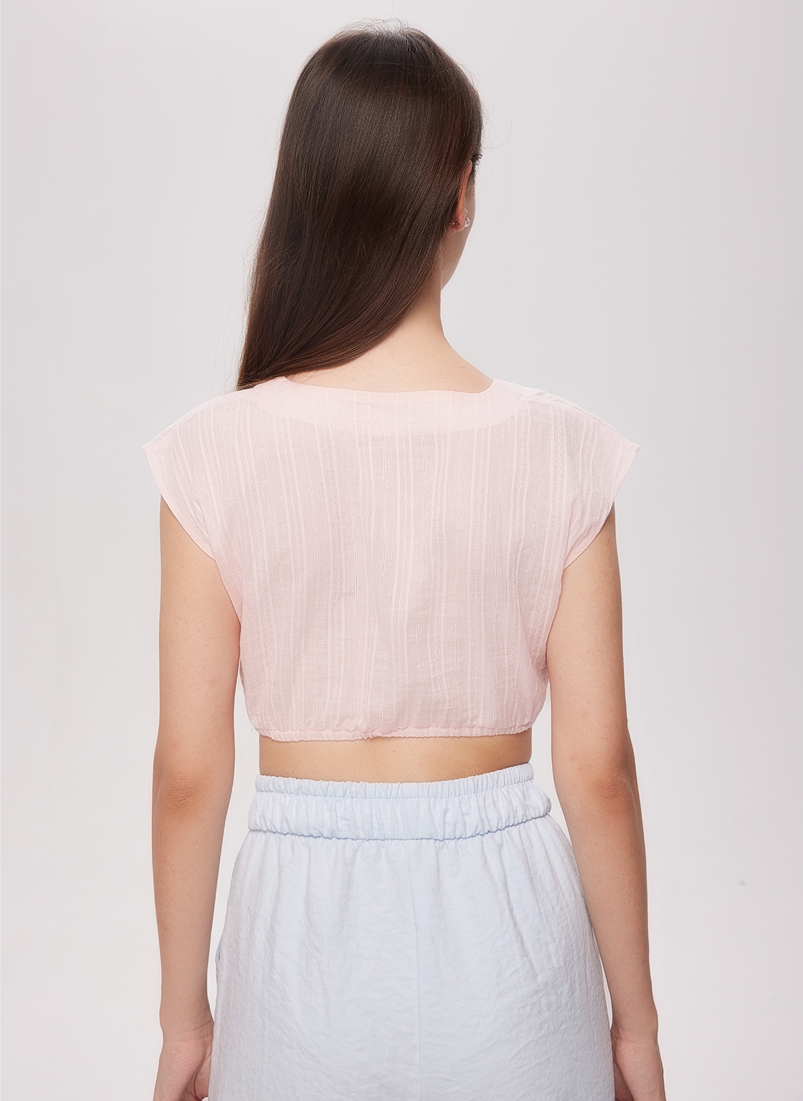 Dirndl schwarz hochgeschlossen mit rosa Bluse