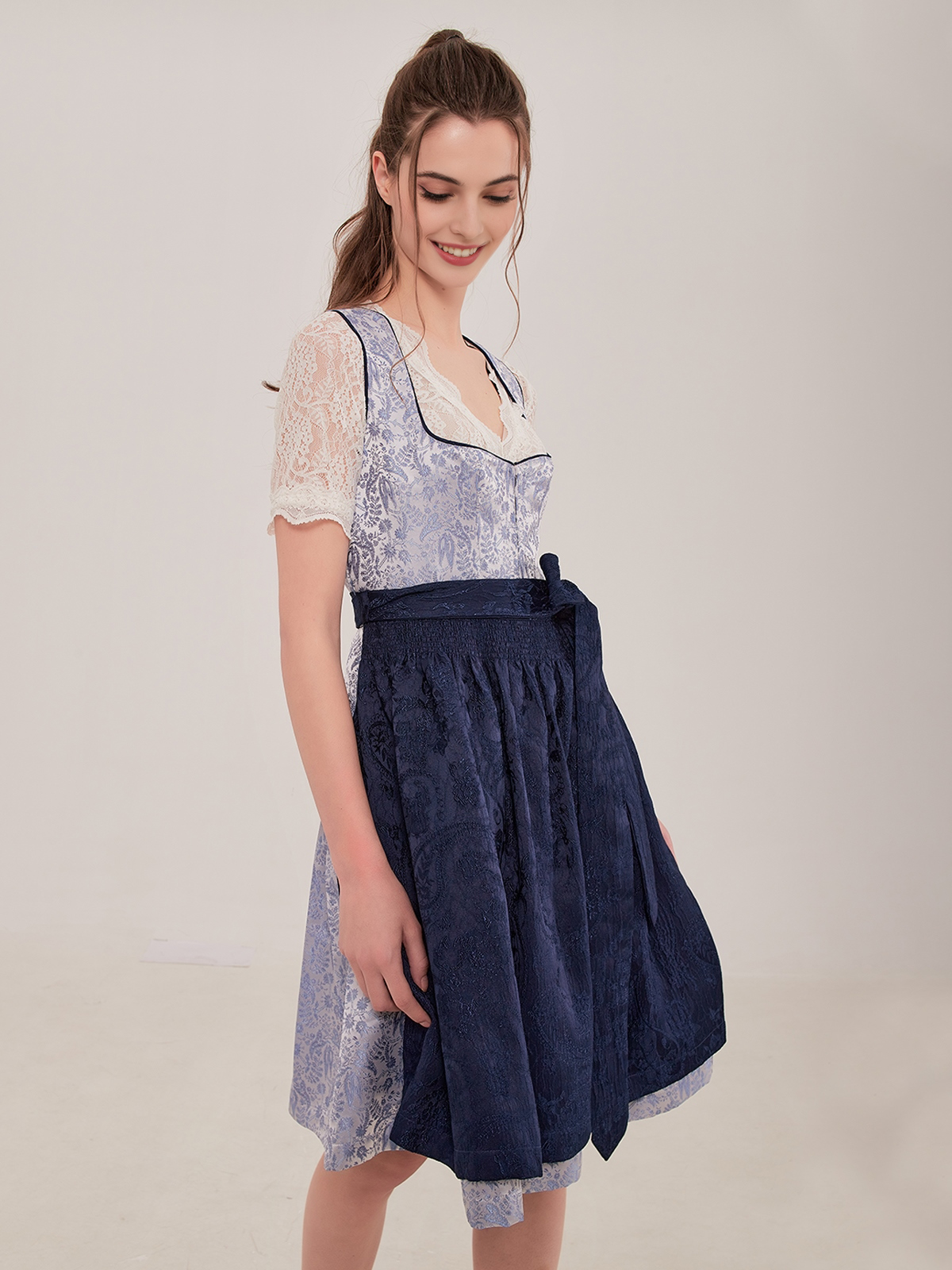 Dirndl Grün in eleganter Ausführung