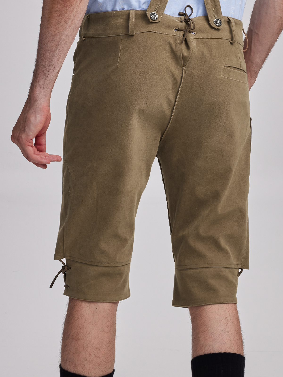Hochwertige Lederhose als Inspirationsquelle für Dirndl-Design