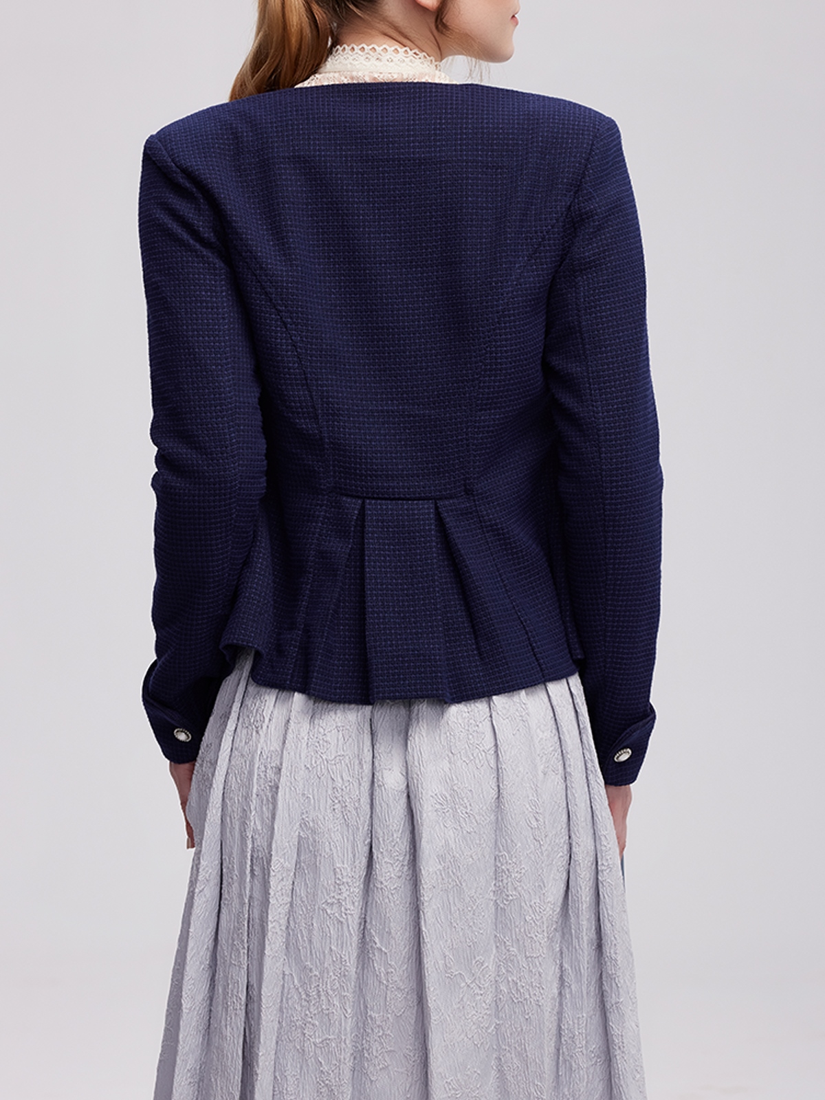 Dirndl mit blauer Jacke