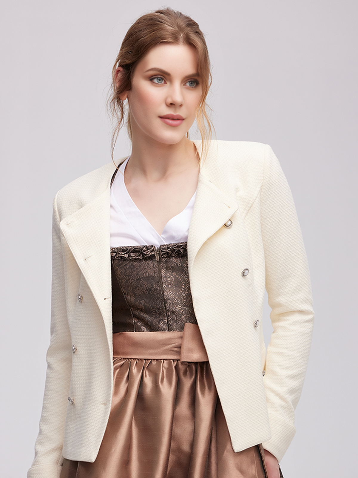 Einfarbiges Dirndl in Weiß