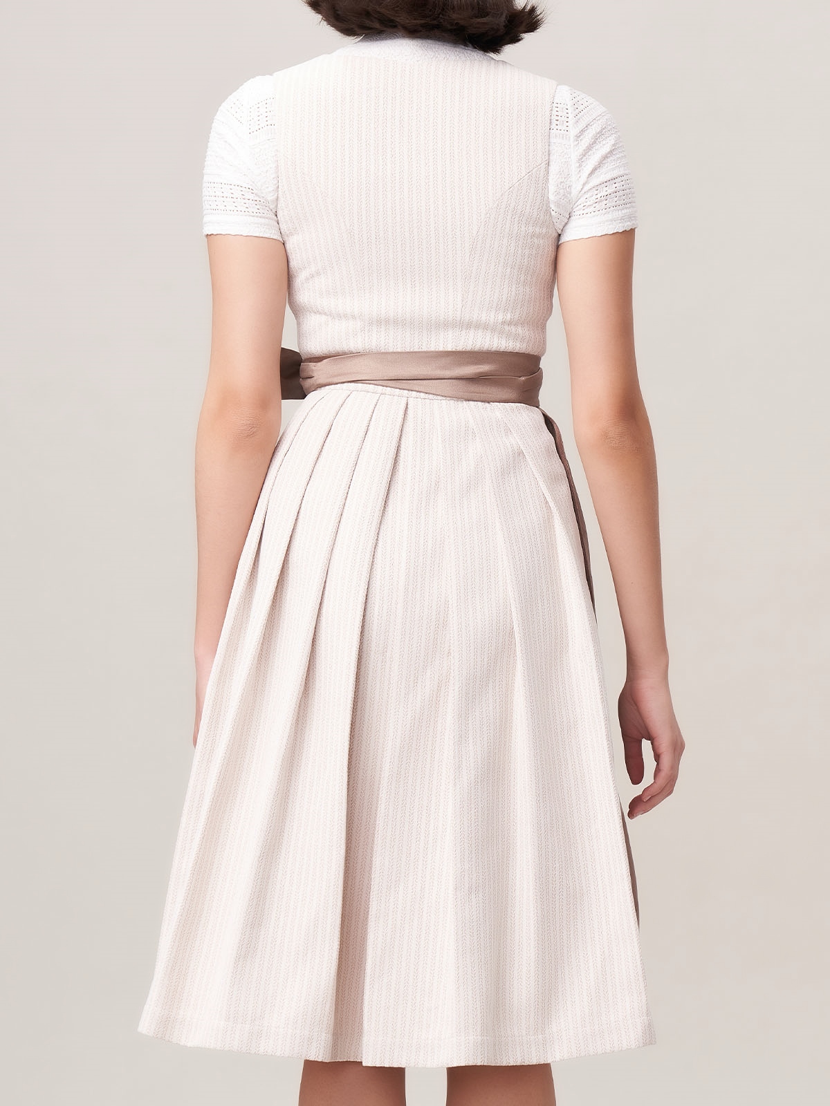 Stilvolles Kinderhemd in Beige