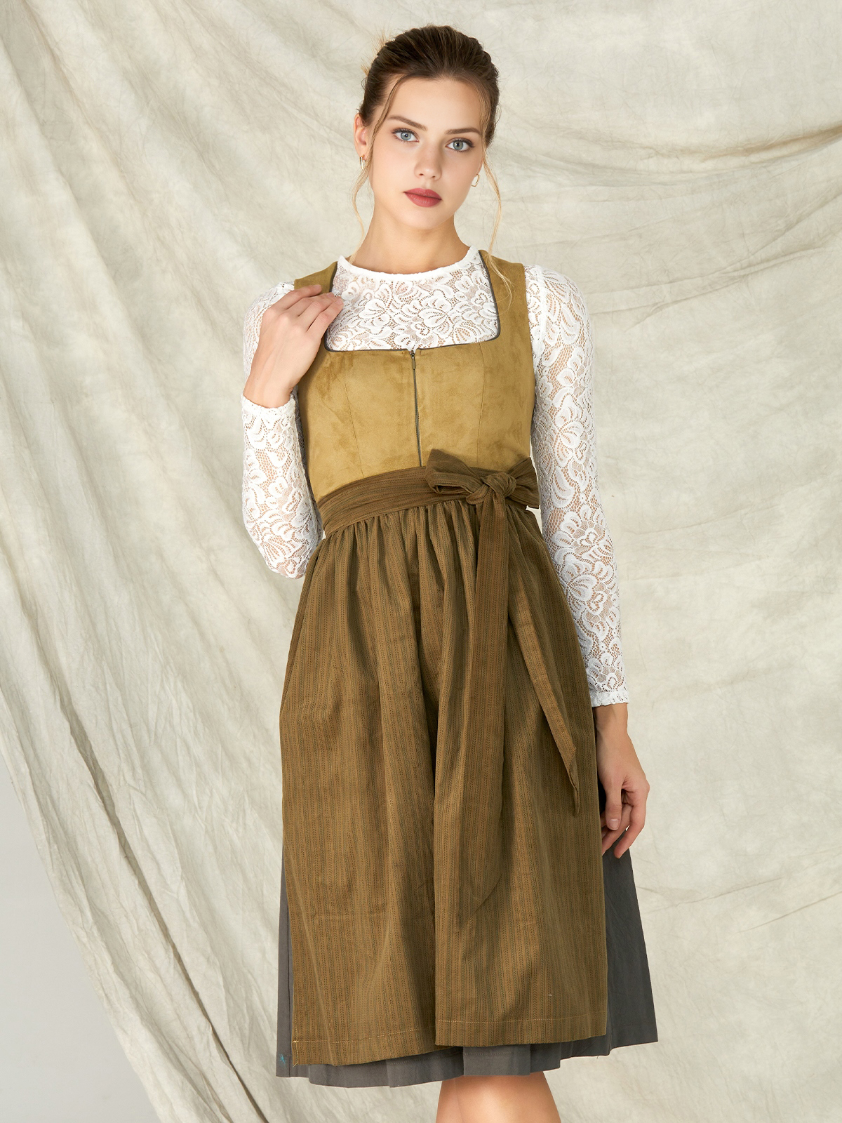 Dirndl günstig kurz in Grün