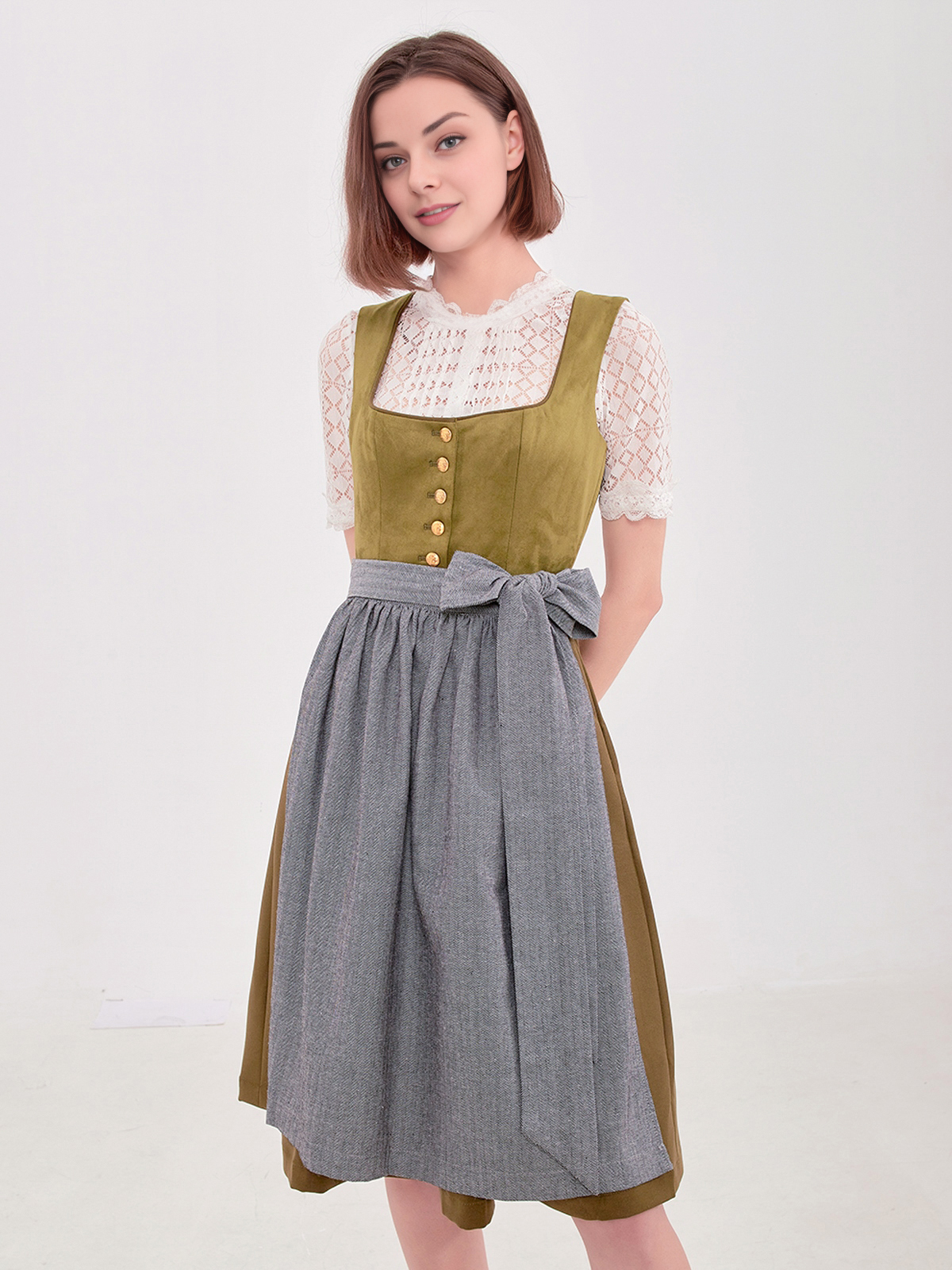 Rosa Dirndl mit floralen Details