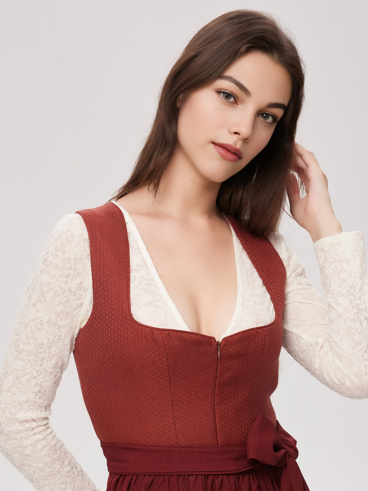 Dirndl in dunklem Rot – perfekt für festliche Anlässe