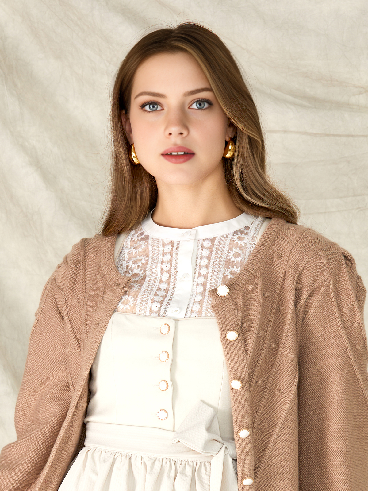 Dirndl Rost in eleganter Ausführung