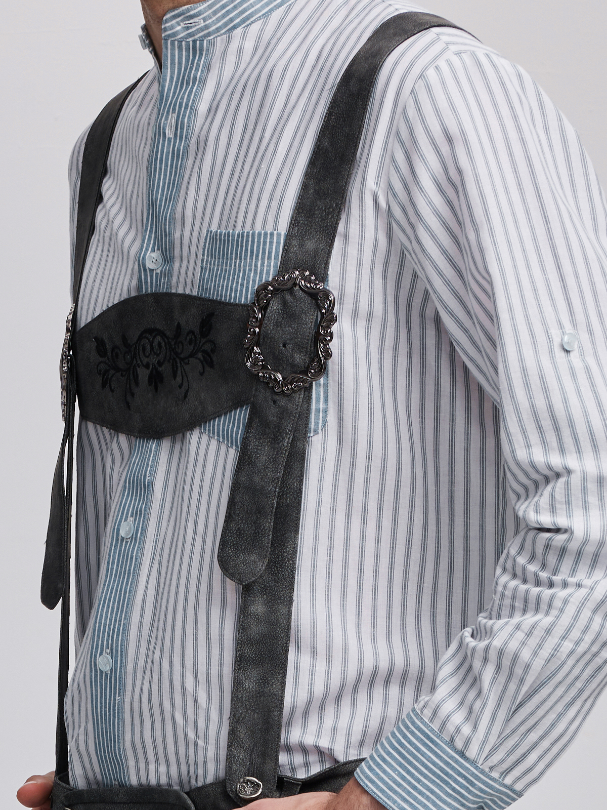 Dirndl Olivgrün in eleganter Ausführung