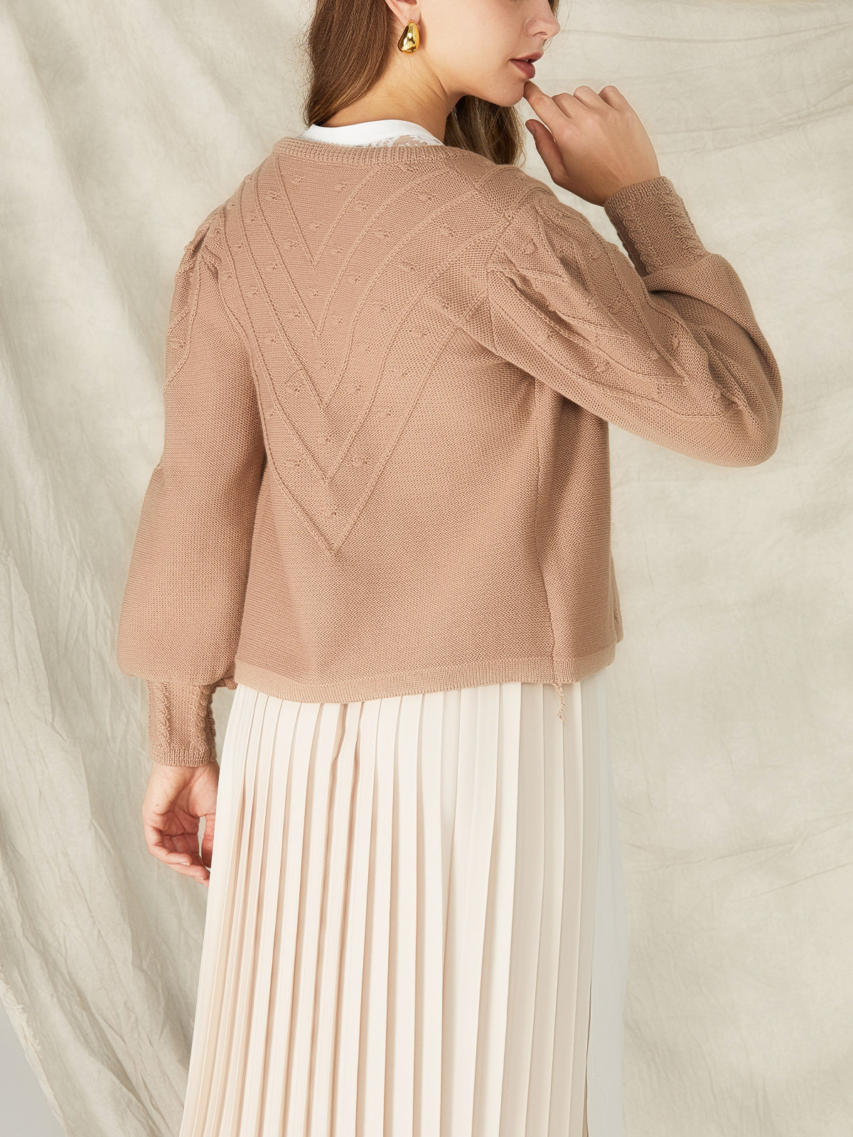 Dirndlbluse in Braun mit traditionellem Design