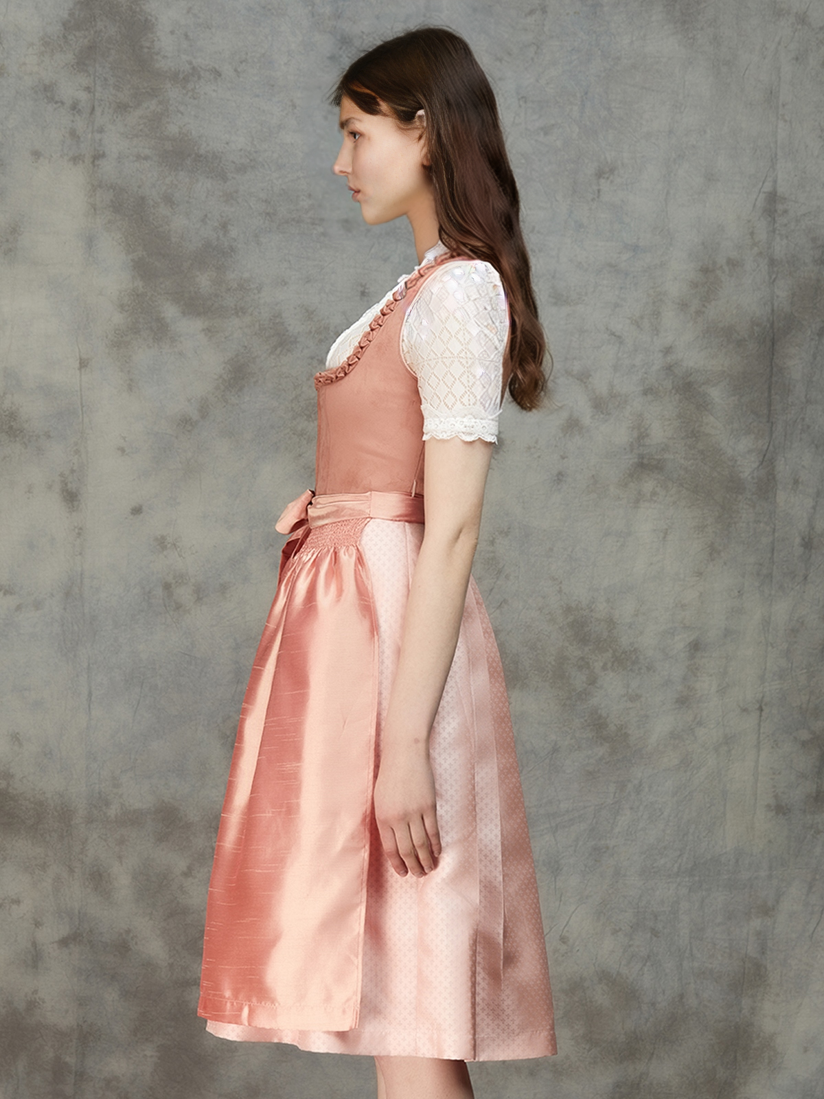 Dirndl in Rosa – stilvoll und feminin