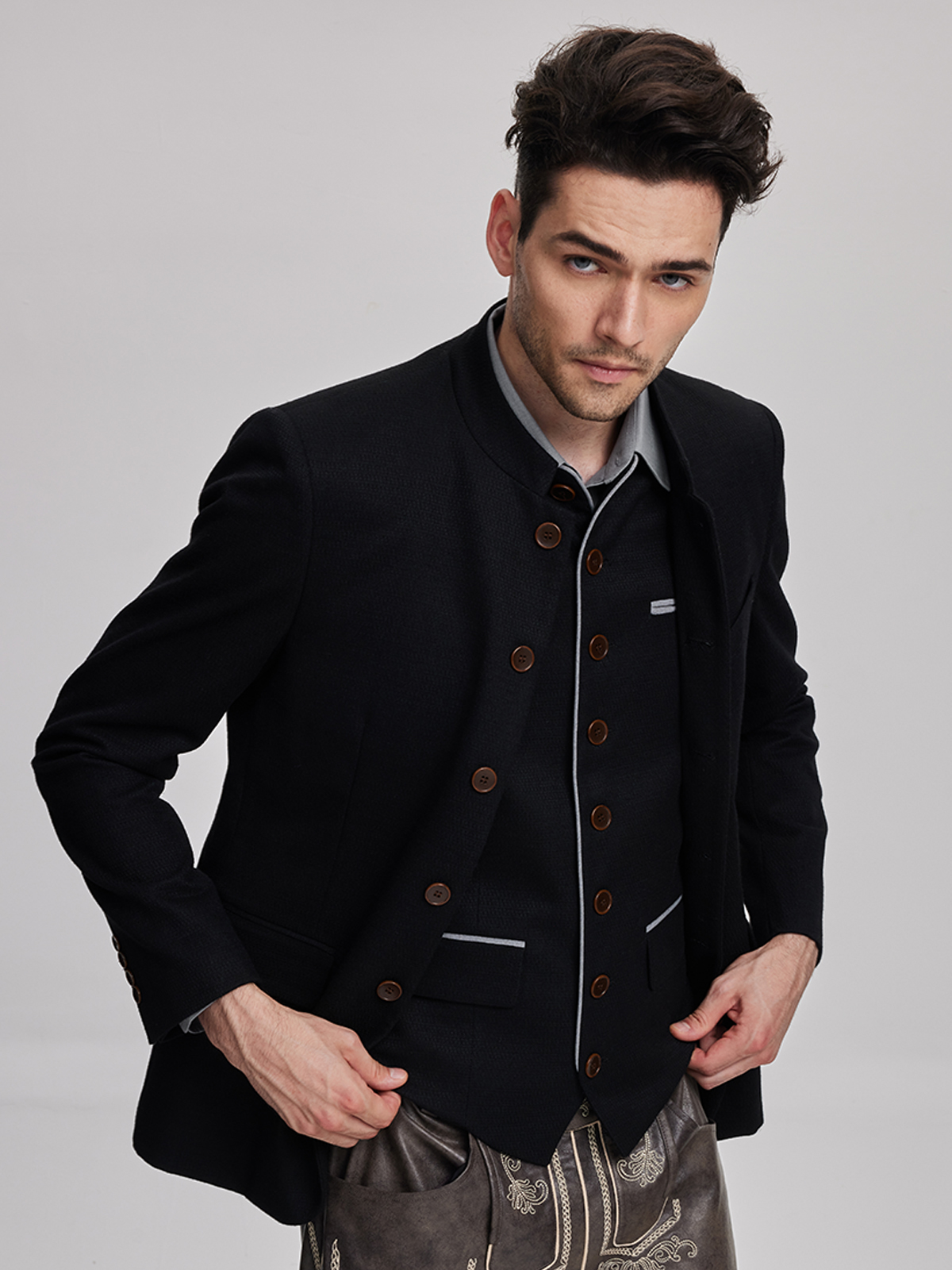 Dirndl mit Reißverschluss in Schwarz